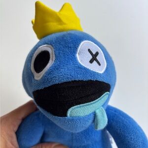 Rainbows Friends Blue Plush Monster Toy w/ Crown YouTube Famous Collectible